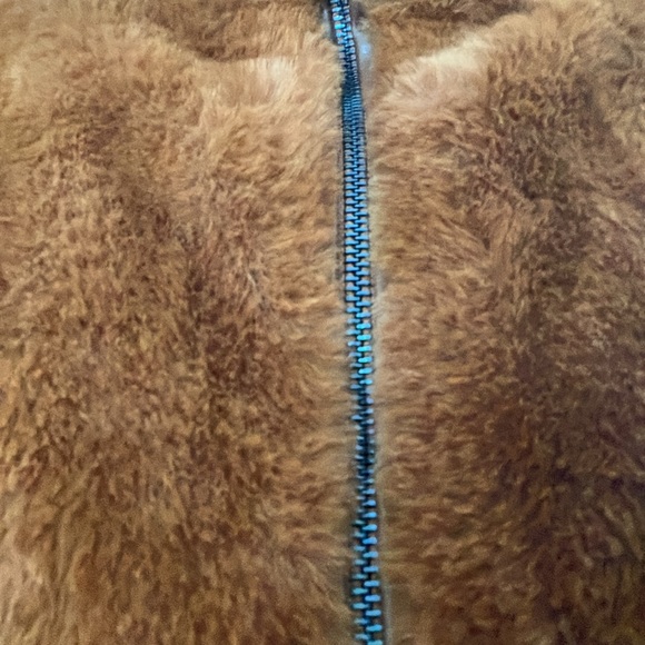 Faux fur bomber jacket - Picture 3 of 9